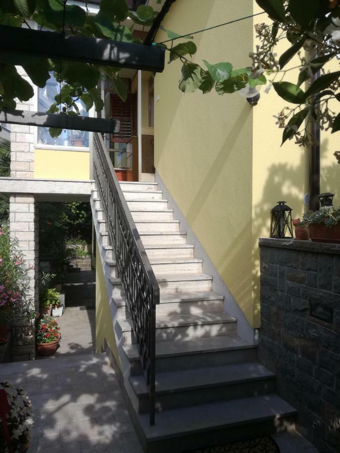 Guesthouse Leasol Lucija Exterior foto